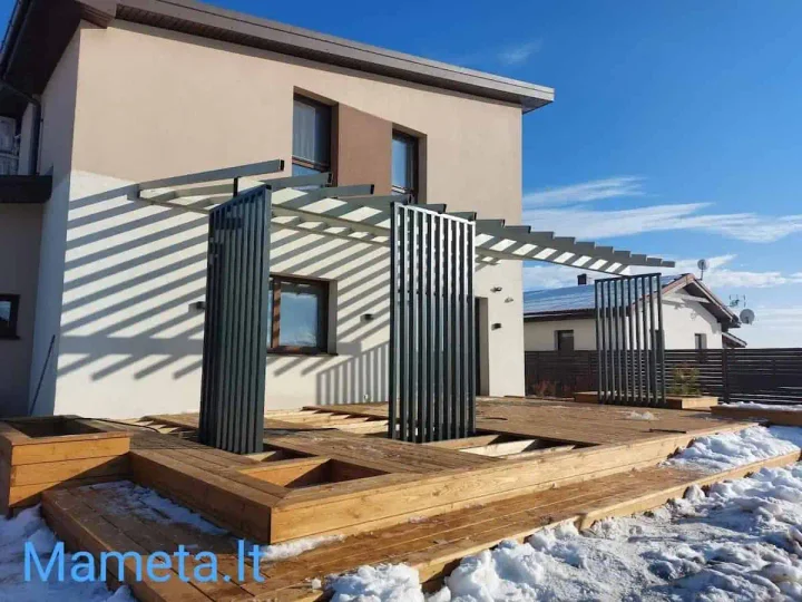 metalinės konstrukcijos stoginės angarai