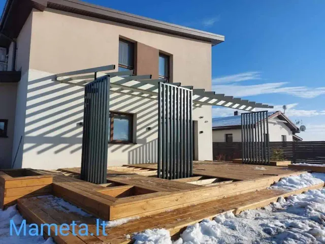 metalinės konstrukcijos stoginės angarai