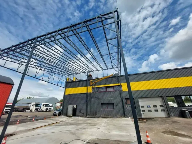 metalinės konstrukcijos stoginės angarai