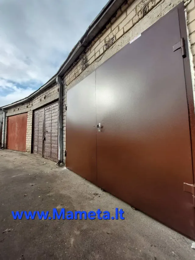 metaliniai, atveriami garažo vartai