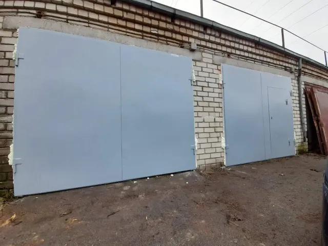 metaliniai, atveriami garažo vartai