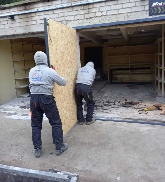 metalinių garažo vartų montavimas